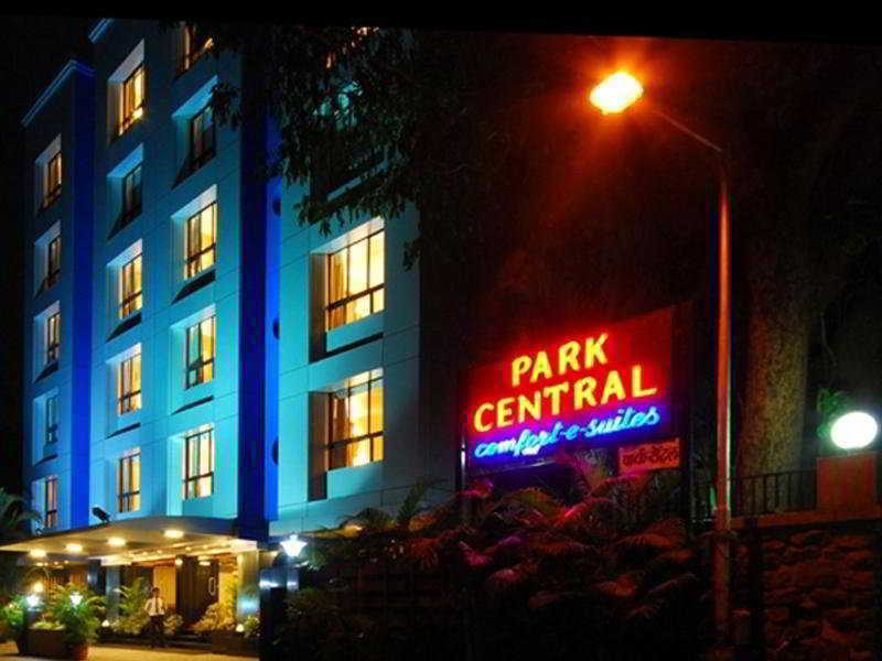 Hotel Park Central Koregaon Park Pune Zewnętrze zdjęcie