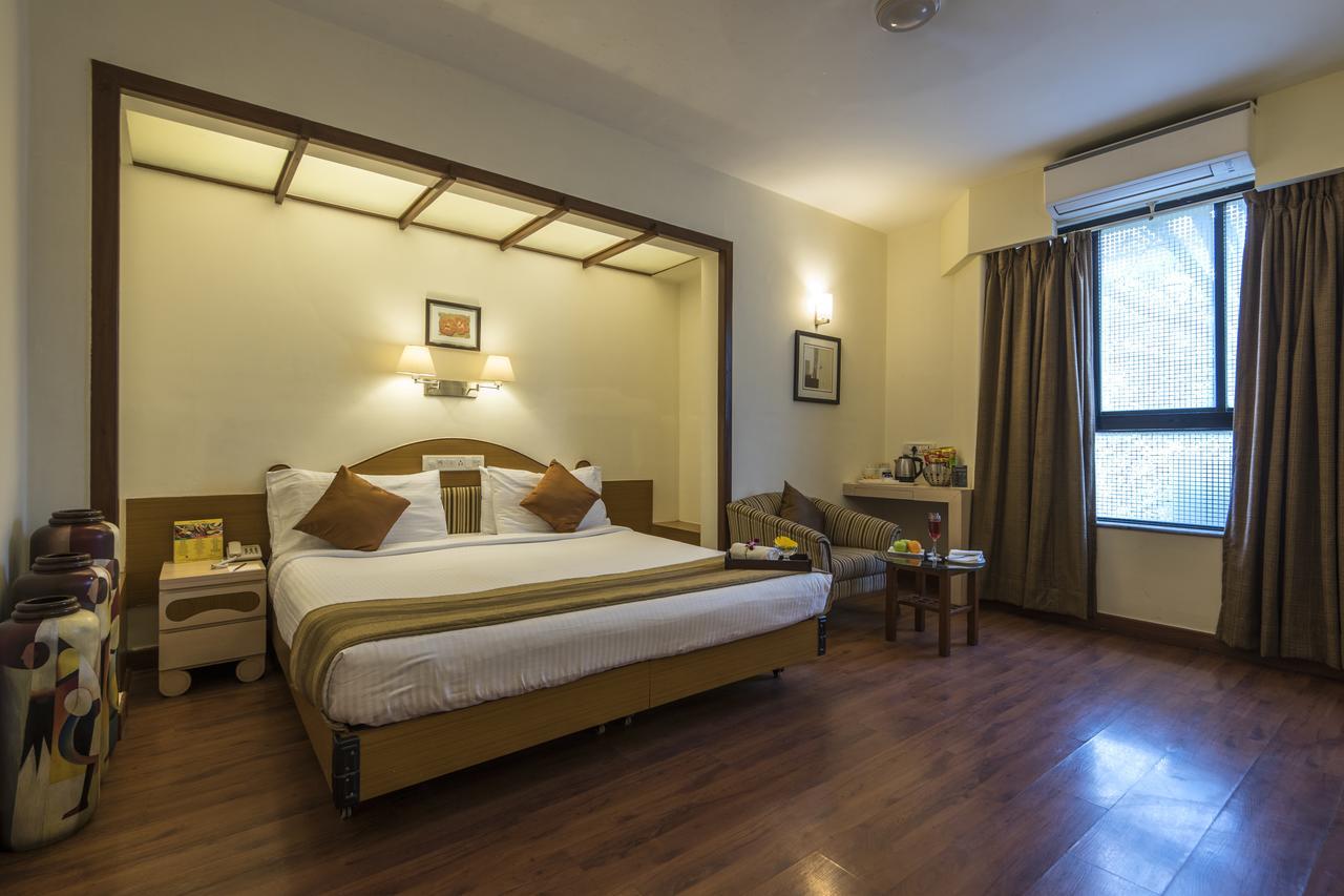Hotel Park Central Koregaon Park Pune Zewnętrze zdjęcie
