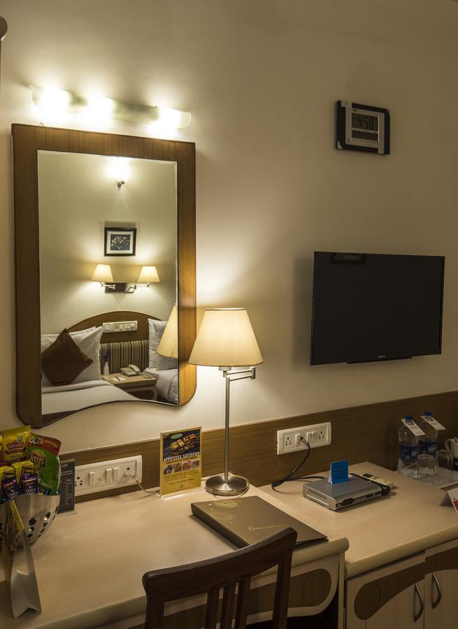 Hotel Park Central Koregaon Park Pune Zewnętrze zdjęcie