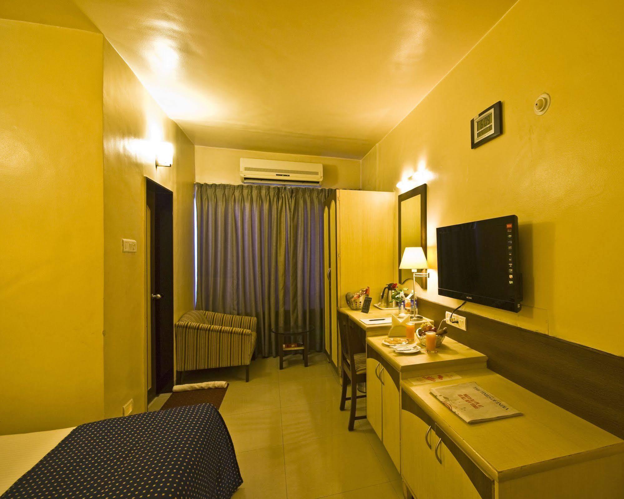 Hotel Park Central Koregaon Park Pune Zewnętrze zdjęcie