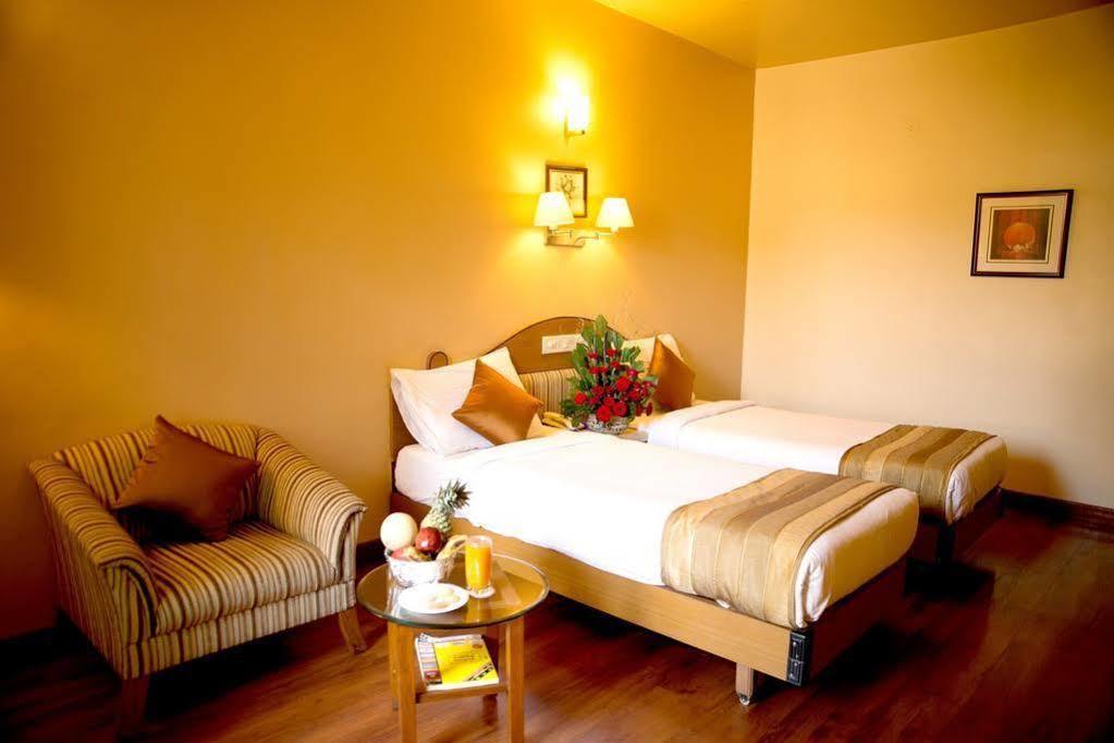 Hotel Park Central Koregaon Park Pune Zewnętrze zdjęcie