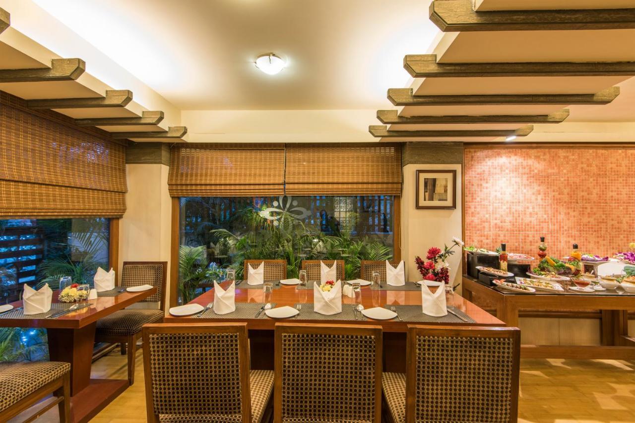 Hotel Park Central Koregaon Park Pune Zewnętrze zdjęcie