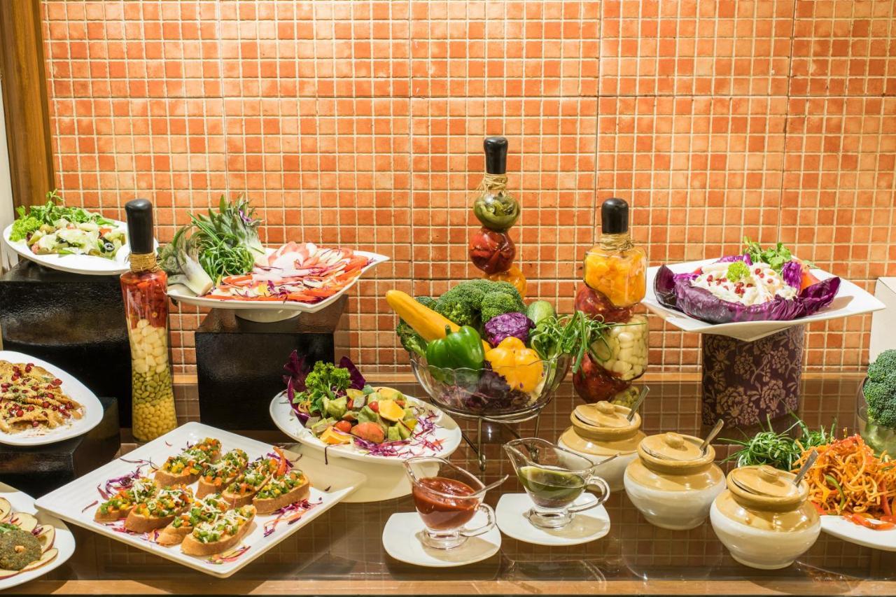 Hotel Park Central Koregaon Park Pune Zewnętrze zdjęcie